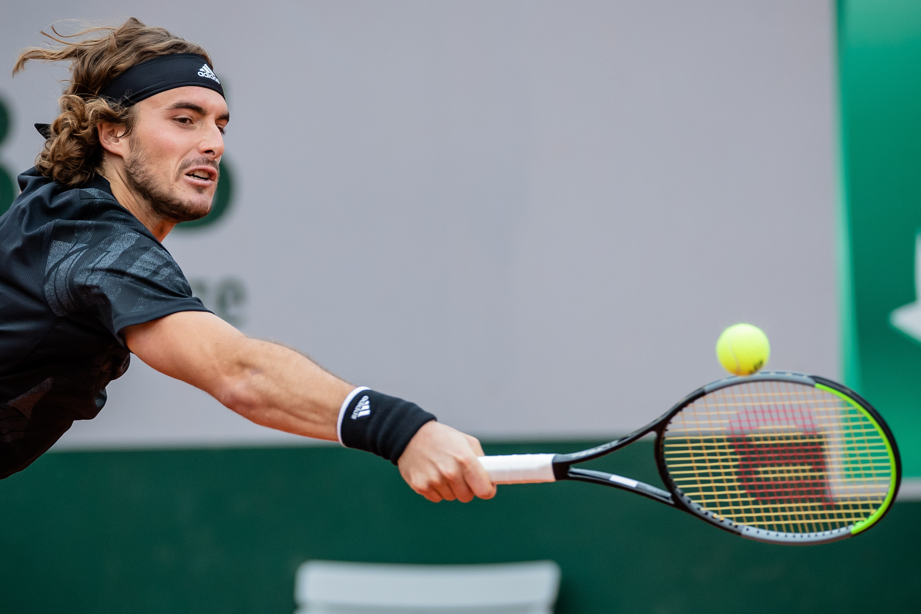 法国网球队翻盘日本网球队,西西帕斯制霸全场的简单介绍 法国网球队翻盘日本网球队,西西帕斯制霸全场的简单介绍