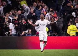 包含切尔西强势西班牙，维尼修斯打破历史纪录的词条