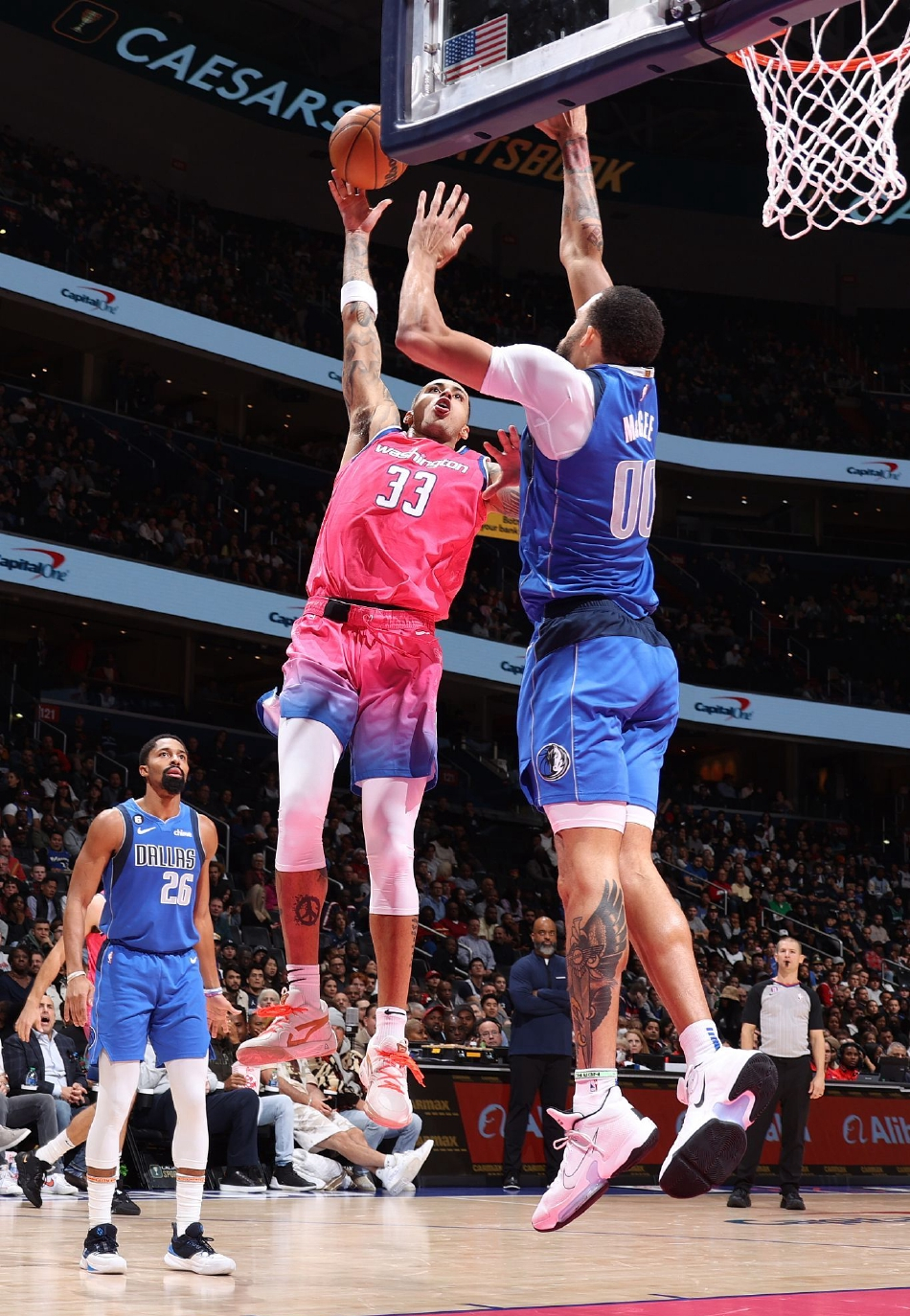 开云官方app入口-关于湖人B队完胜菲律宾男篮,凯尔·库兹马完成帽子戏法的信息