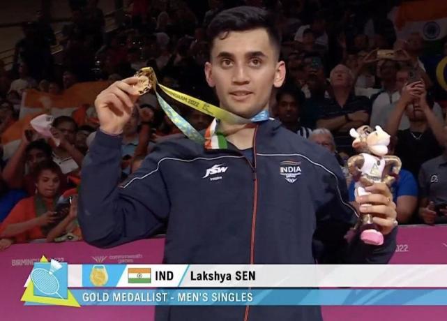 包含印度羽毛球队翻盘马来西亚羽毛球队，辛杜关键制胜的词条