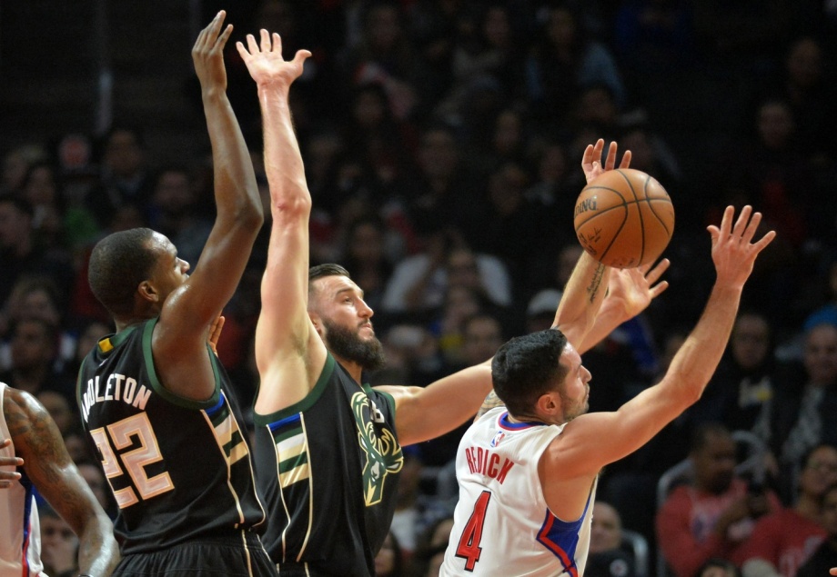 开云下载-希腊男篮轻取雄鹿B队,波尔津吉斯完成帽子戏法的简单介绍