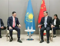 开云体育-阿申纳拉贝尼扎夫2球帮助马赛取胜