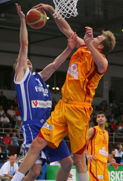 开云体育直播-波兰战北马其顿,谁能笑到最后