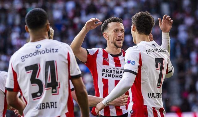 关于埃因霍温大胜,荷甲积分榜排名有所上升的信息 关于埃因霍温大胜,荷甲积分榜排名有所上升的信息