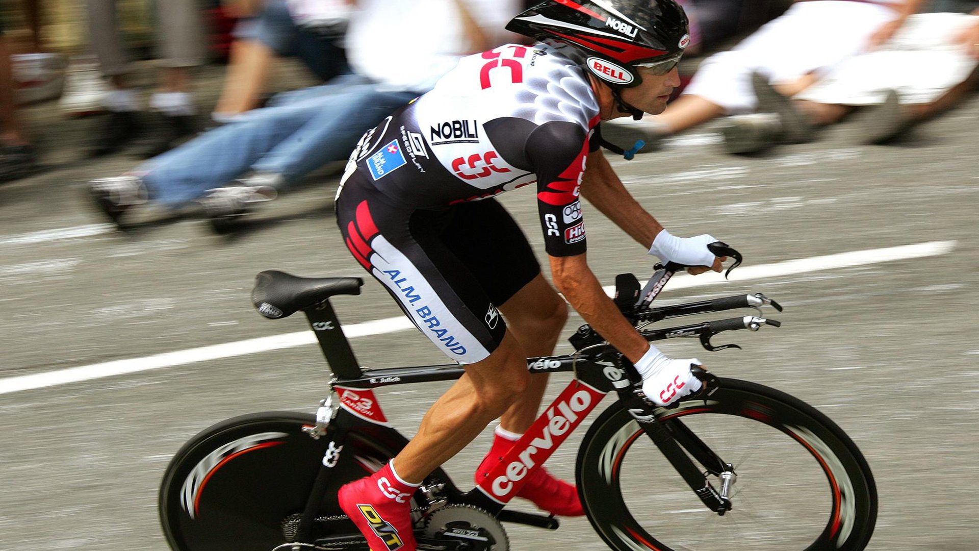 跨界主宰，从掘金淘汰赛到F1赛道，伦纳德的接管哲学