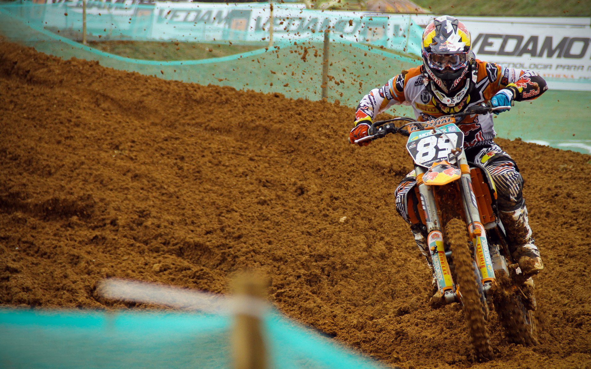 开云体育-南美绿茵场上的救赎，蒂亚戈在哥伦比亚对阵玻利维亚的压力中完成华丽爆发